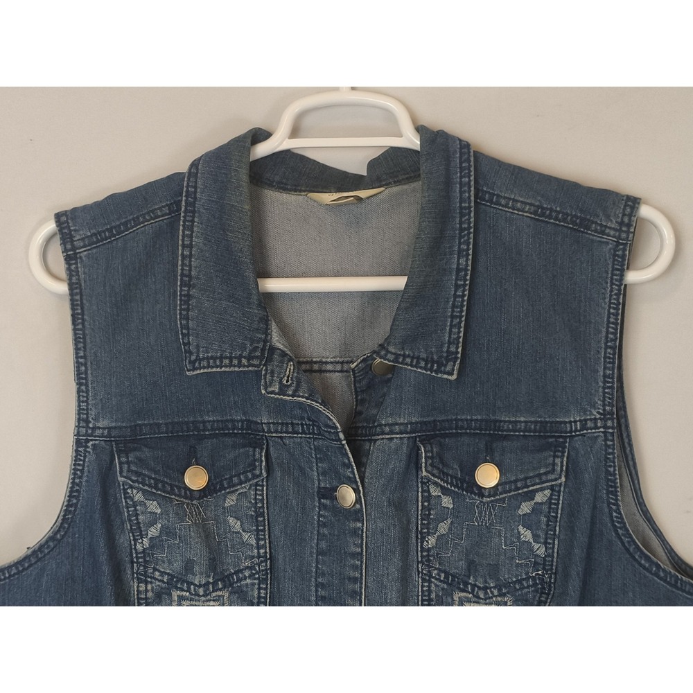 CJ Banks Blue Denim Aztec Southwestern Jean Vest Size 3X Festival Boho Embroider - Picture 6 of 9